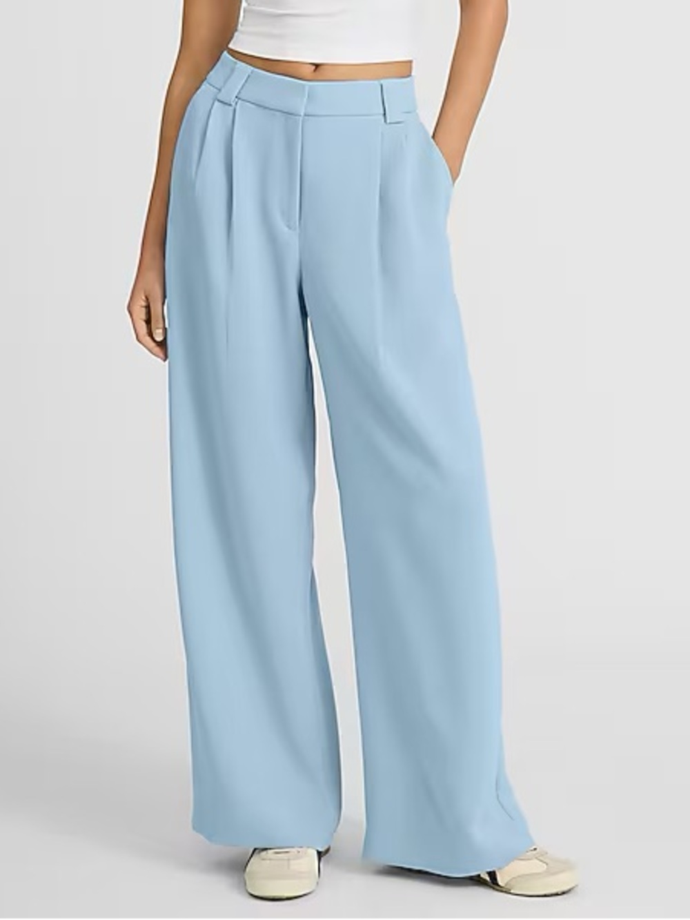 Express High Waisted Relaxed Trouser in
Signature Crepe 14L Light Blue